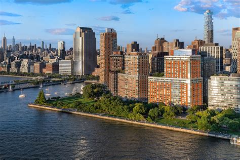 the solaire at 20 river terrace in battery park city|The Solaire.
